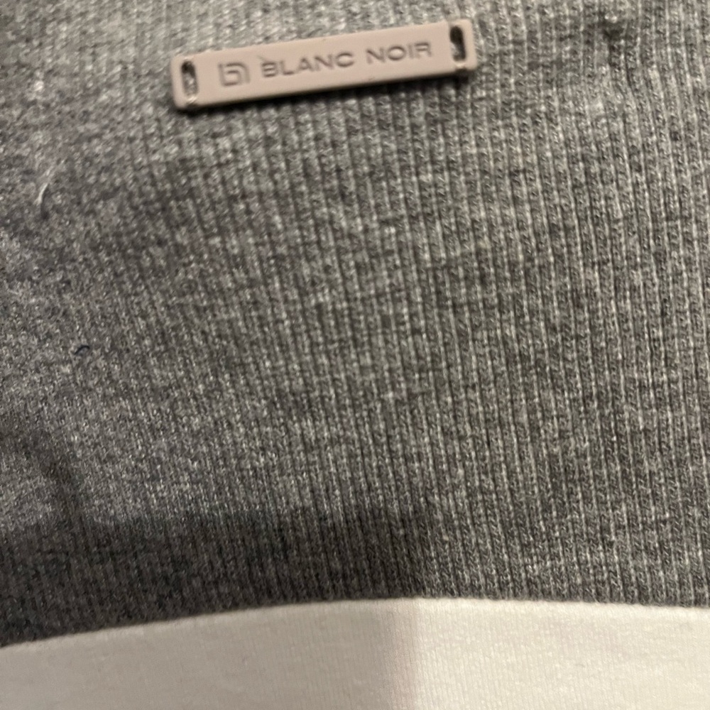 NWOT Blanc Noir Textured White and Gray Sweater - Picture 6 of 7